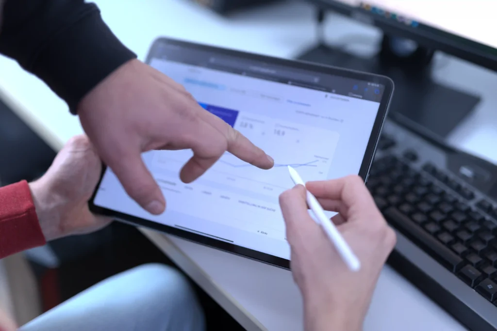 Gemeinsame Auswertung von Website-Daten auf einem Tablet